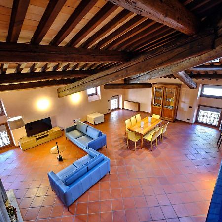 Apartmentsarena - Residenza Degli Scaligeri - Piazza Erbe Верона Экстерьер фото