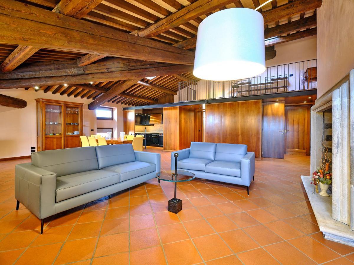 Apartmentsarena - Residenza Degli Scaligeri - Piazza Erbe Верона Экстерьер фото