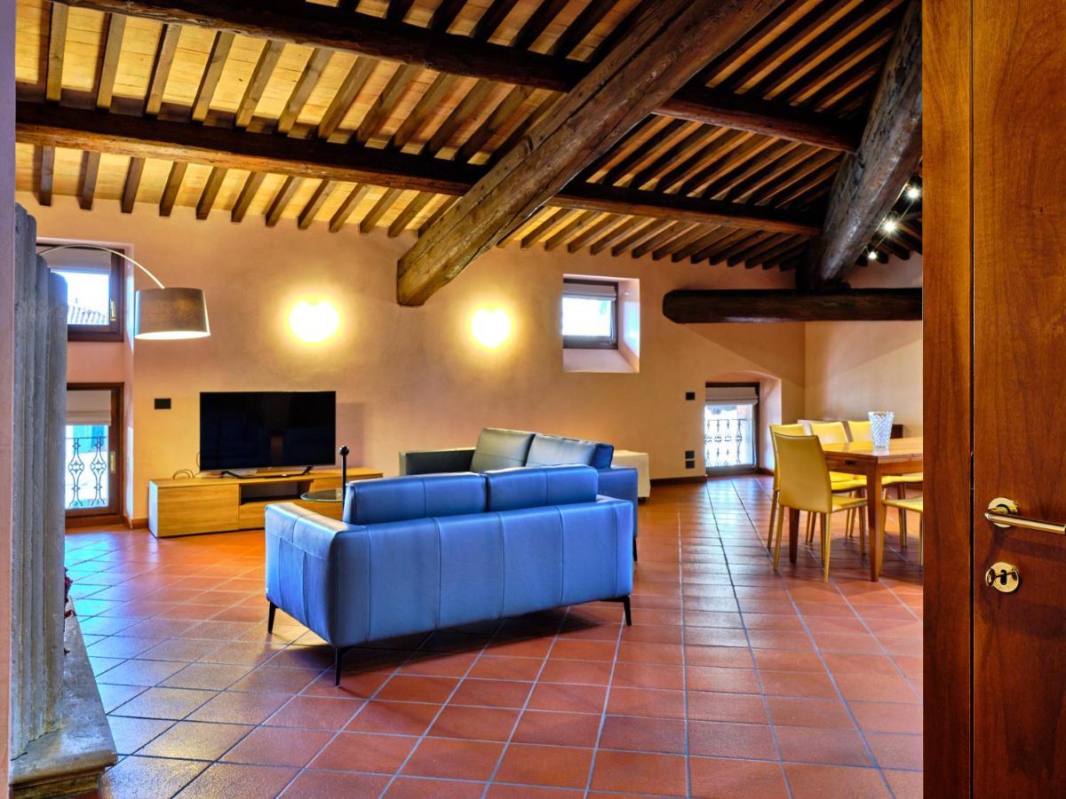Apartmentsarena - Residenza Degli Scaligeri - Piazza Erbe Верона Экстерьер фото