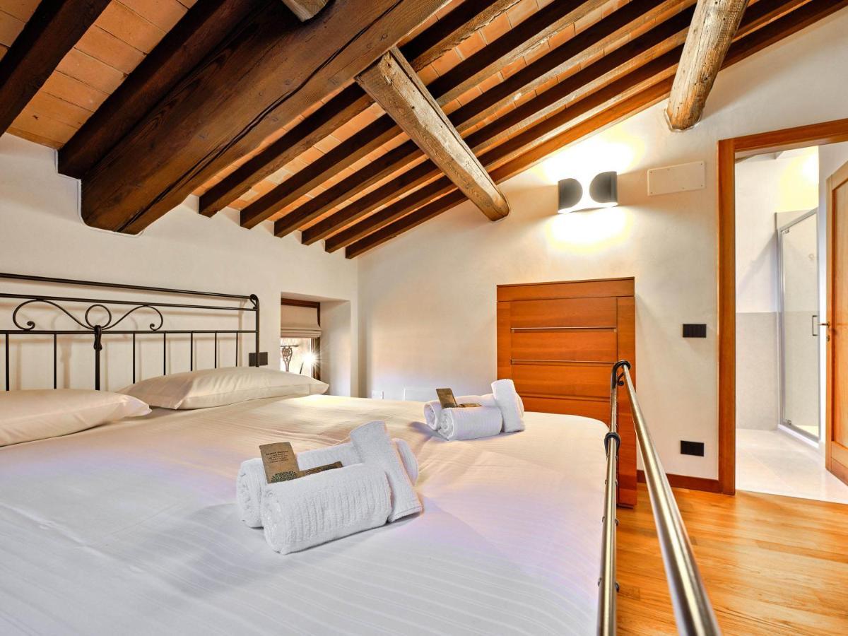 Apartmentsarena - Residenza Degli Scaligeri - Piazza Erbe Верона Экстерьер фото
